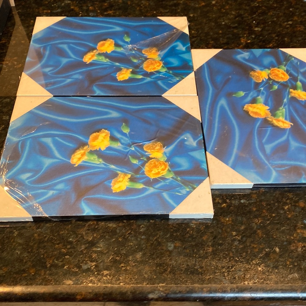 NWOT Set of Wall Plaques/Trivets